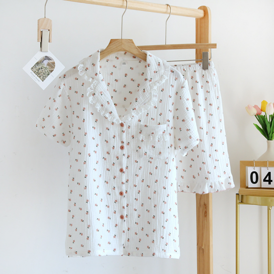 Japanese new style summer cotton short-sleeved shorts pajamas suit women double gauze cute strawberry thin home service women Japanese new style summer cotton short-sleeved shorts pajamas suit women double gauze cute strawberry thin home service women